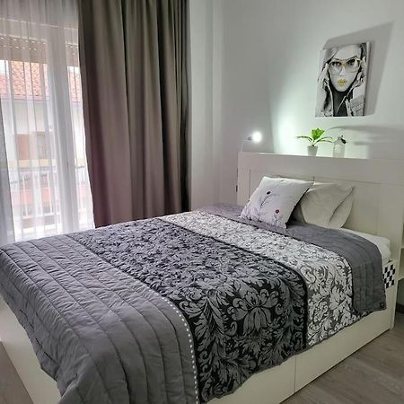 Great Apartment In Veria Екстер'єр фото